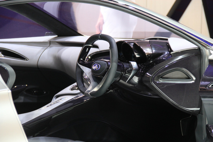 Infiniti emerg_e_05_etoday_ru.jpg