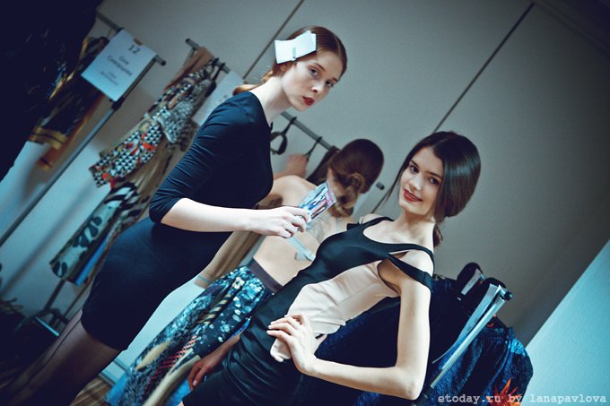 Basso & Brooke-backstage-2.jpg