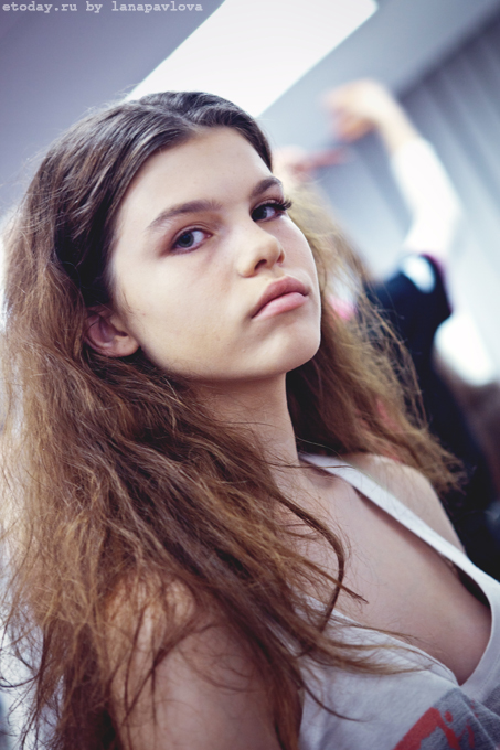 DashaGauzer-backstage-4.jpg
