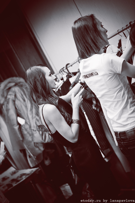 DashaGauzer-backstage-5.jpg