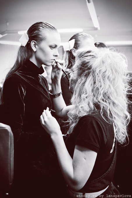 EvaMinge-backstage-6.jpg
