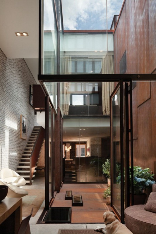 trendhome-inverted-warehouse-townhouse-new-york-1-600x900.jpg