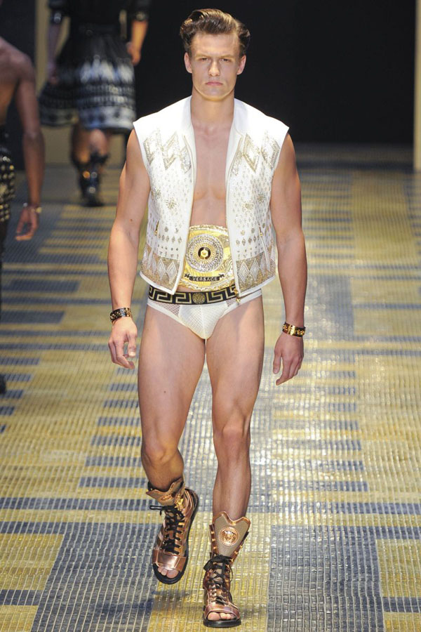 versace-spring-summer-2013-007.jpg