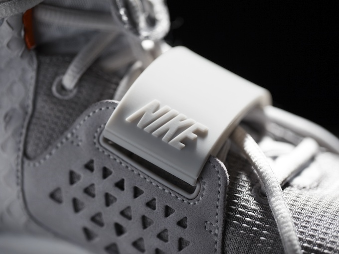Nike_Air_Yeezy_II_Detail_4_10955.jpg