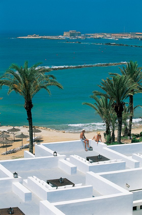 almyra-hotel-thanos-michaelides01.jpg