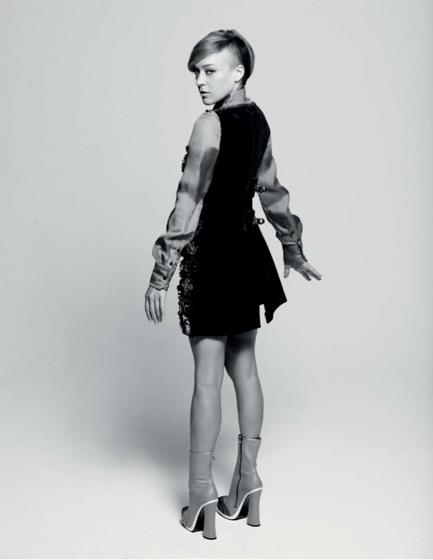 chloe-sevigny-xoxo-september-2012-05.jpg