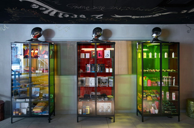 MAMA-shelter-hotel-by-Philippe-Starck-Marseille-8.jpg