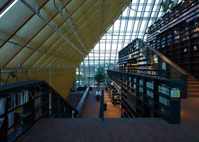 BookMountain_06.jpeg