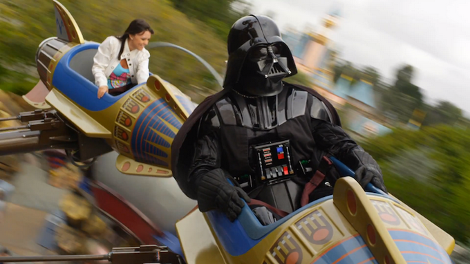 disneyparksdarthvader_01.png