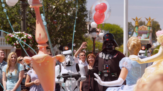 disneyparksdarthvader_04.png