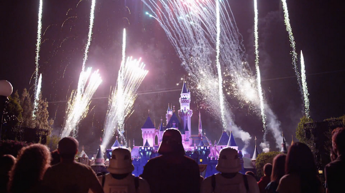 disneyparksdarthvader_11.png