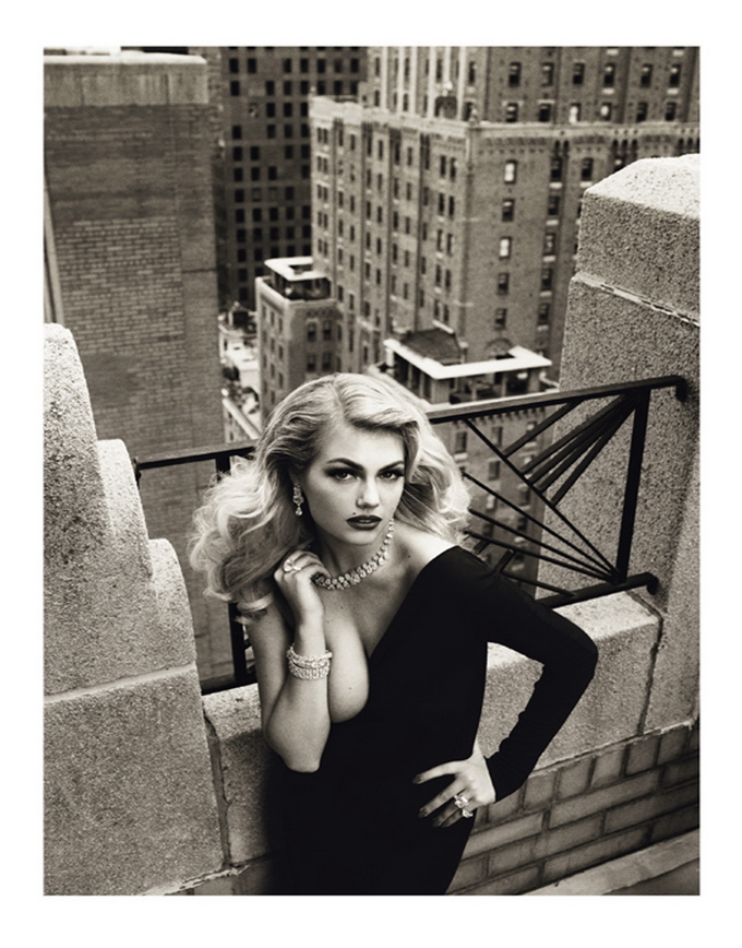 KateUptonVogueItalyMagazine11.jpg