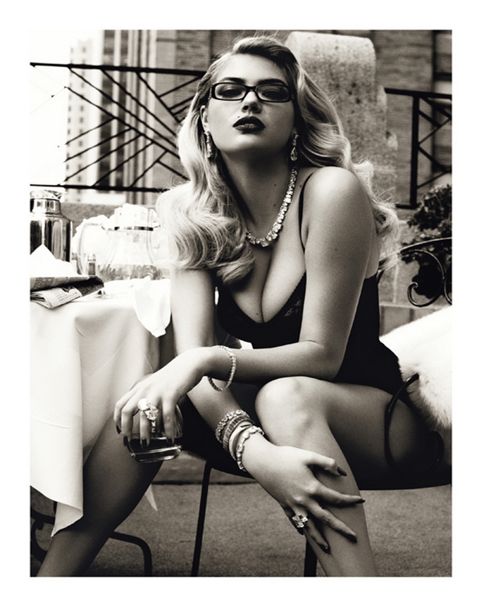 KateUptonVogueItalyMagazine16.jpg