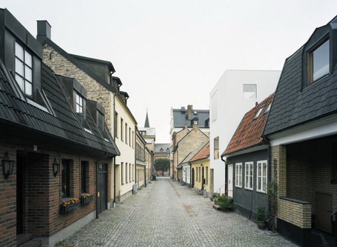 Elding-Oscarson-TownHouse-Sweden-1--600x820.jpg