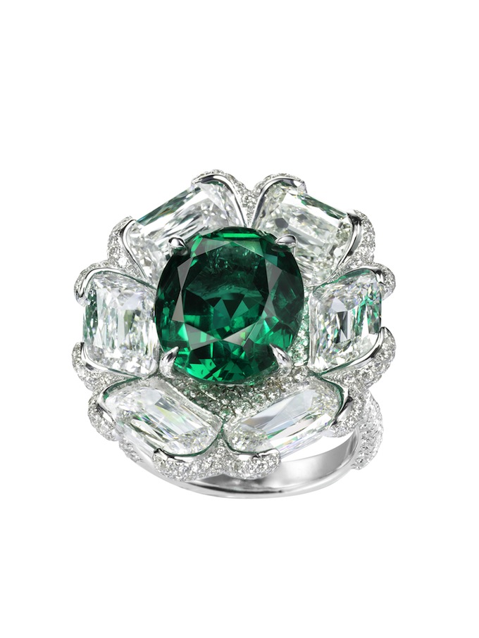 7_Emerald and diamond ring.jpg