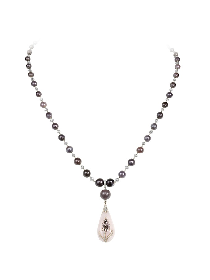 7_Fancy intense brownish pink diamond inlaid into opal and natural pearls necklace.jpg