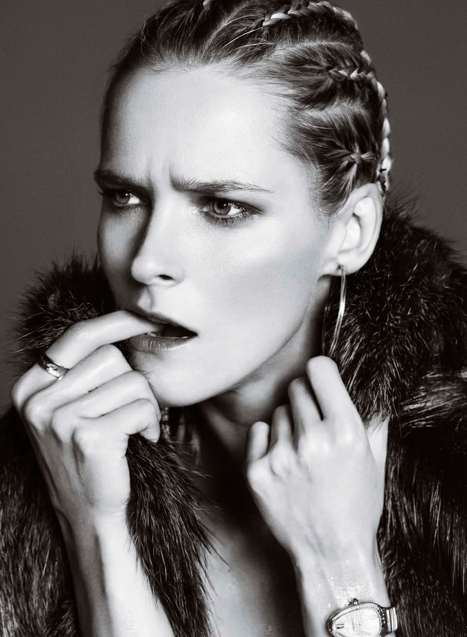 CARMENKASSNICOHARPER'SBAZAARSPAIN07.jpg