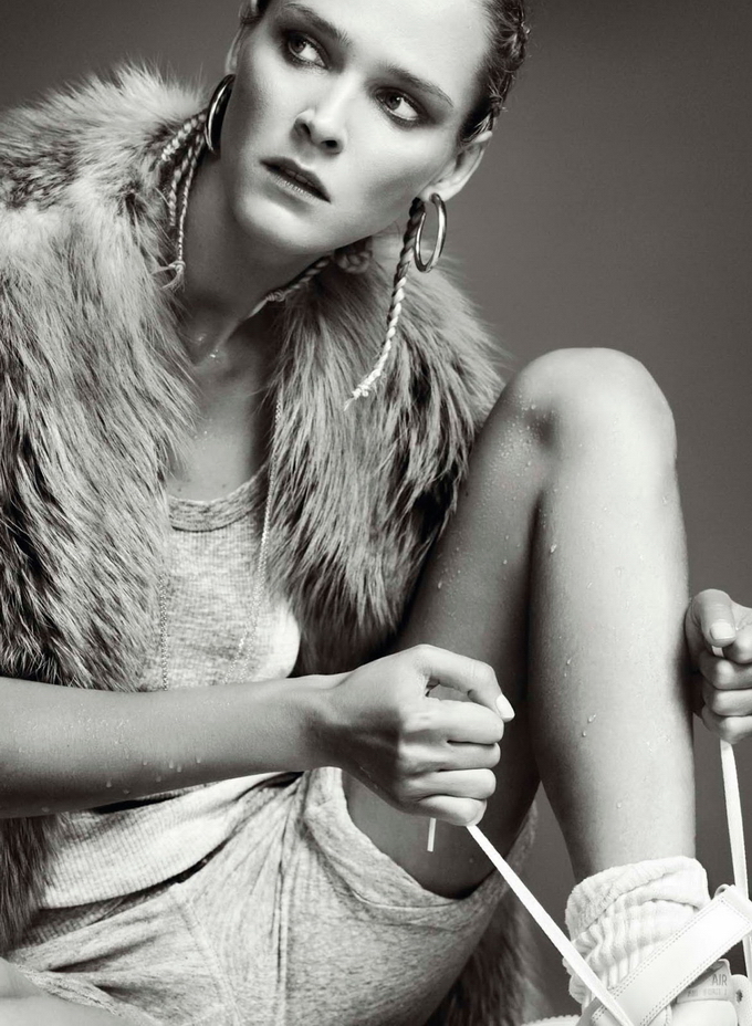 CARMENKASSNICOHARPER'SBAZAARSPAIN10.jpg