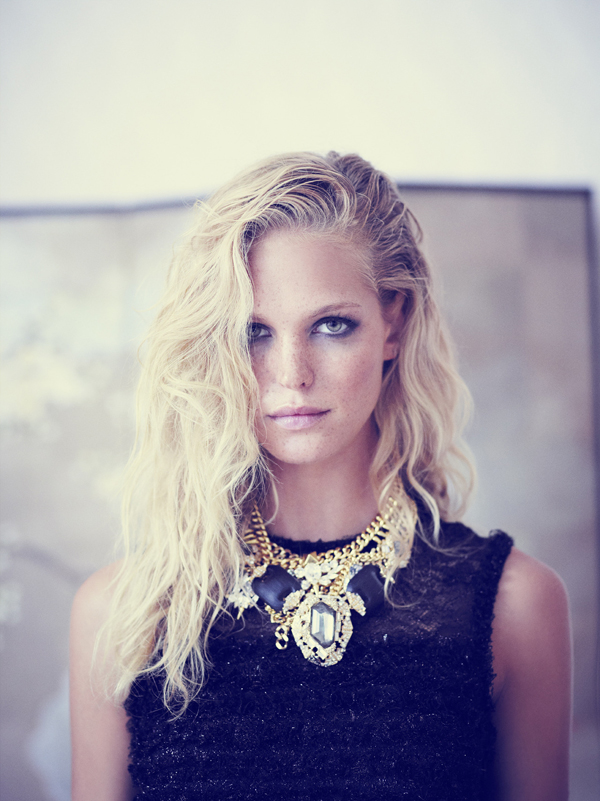 Erin Heatherton by Bruno Staub (Your Time To Shine - US Elle December 2012) 1.jpg