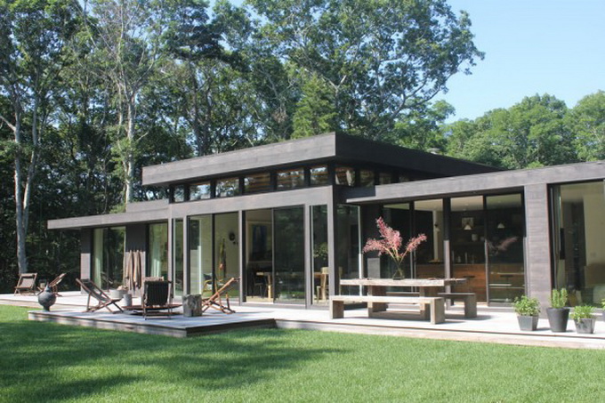 athena-and-victor-calderones-amagansett-home-1-600x390.jpg