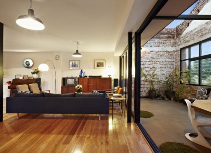 trendhome-warehouse-turned-into-2-lofts-melbourne-01-600x919.jpg