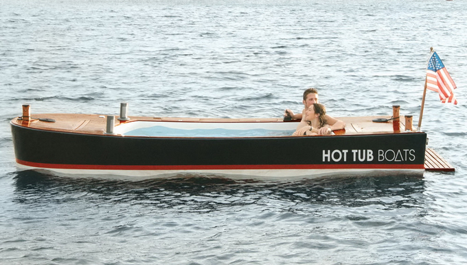 TheHotTubBoat05.jpg