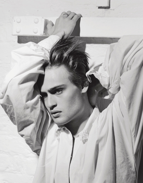 douglas-booth-bruce-weber-vman-03.jpg