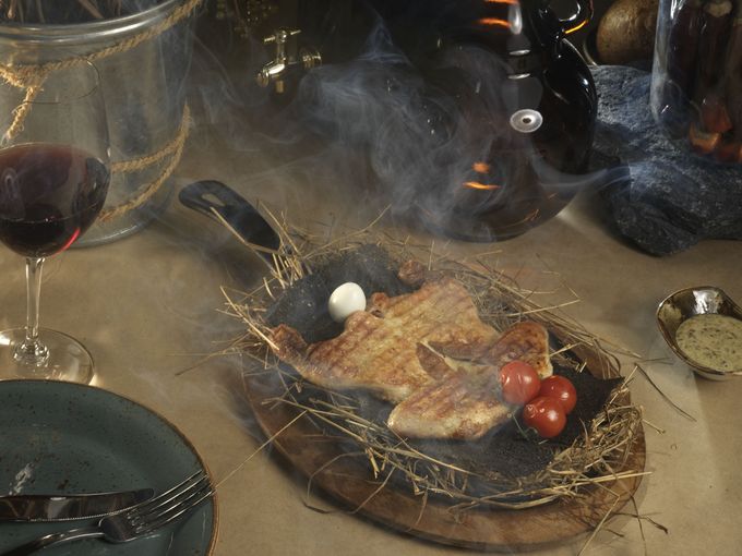 Цыпленок в сене с дымом.jpg