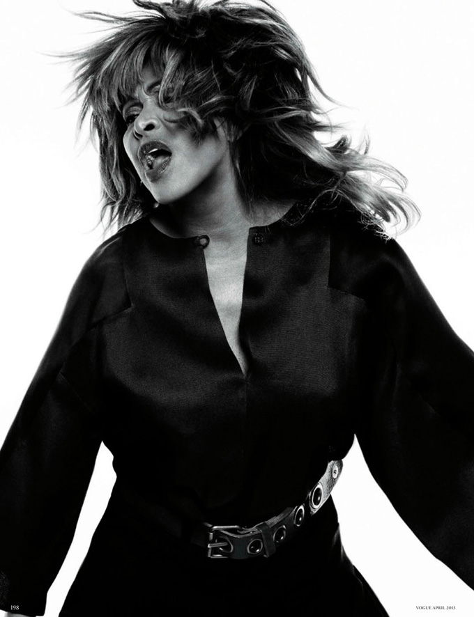 Tina-Turner-Knoepfel-Indlekofer-Vogue-Germany-06.jpg
