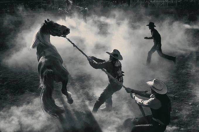 smithsonian-photo-contest-americana-rodeo-cowboys-george-burgin.jpg