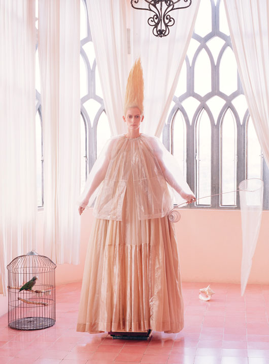 TildaSwintonTimWalkerWMagazine01.jpg