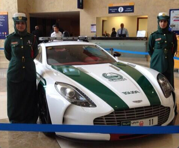 Дорожная полиция Дубая: Aston Martin One-77