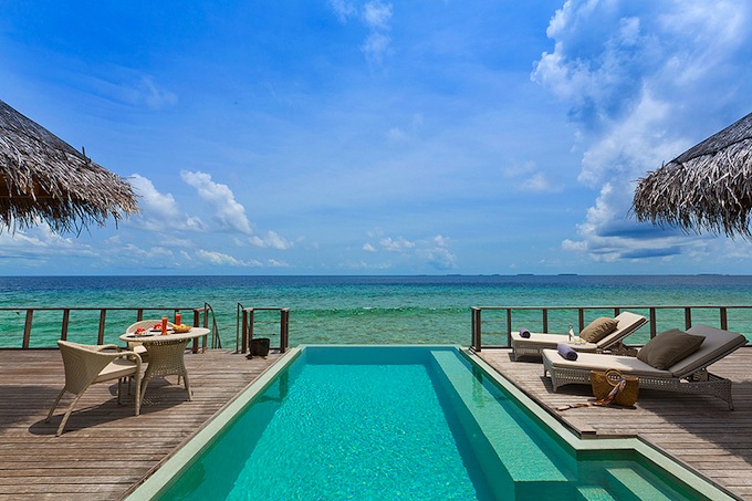 Смотреть Отель Dusit Thani Maldives видео Смотреть Отель Dusit Thani Maldives видео