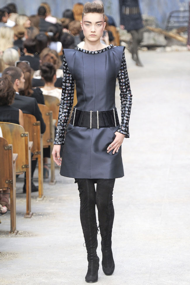 chanel-haute-couture-fall-26.jpg