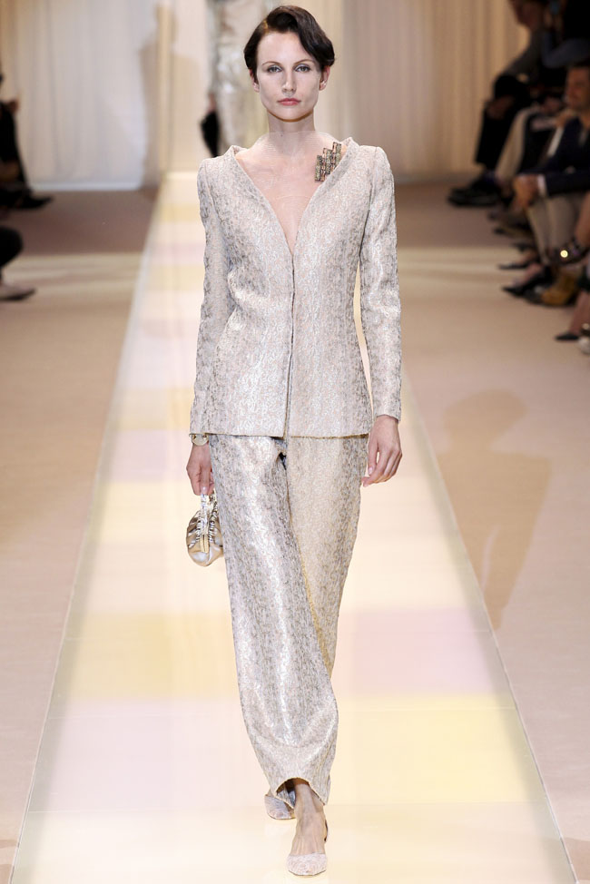 armani-prive-couture-fall-17.jpg