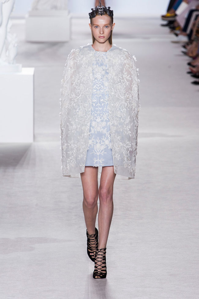 giambattista-valli-couture-fall-2013-15.jpg