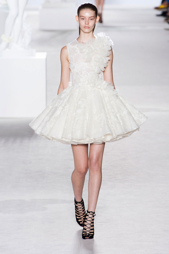 giambattista-valli-couture-fall-2013-2.jpg