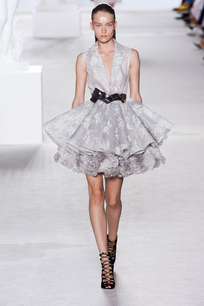 giambattista-valli-couture-fall-2013-3.jpg