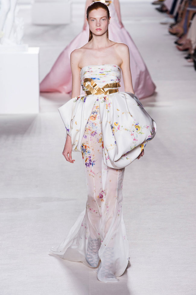 giambattista-valli-couture-fall-2013-35.jpg