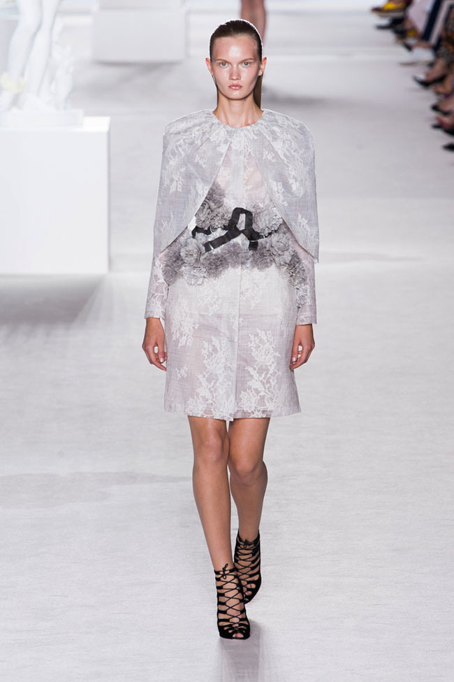 giambattista-valli-couture-fall-2013-5.jpg