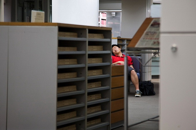 peoplesleepinginlibraries2.jpeg