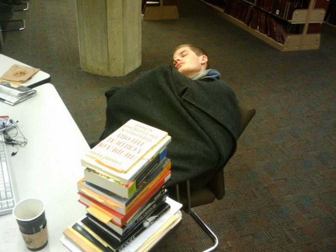 peoplesleepinginlibraries7.jpg