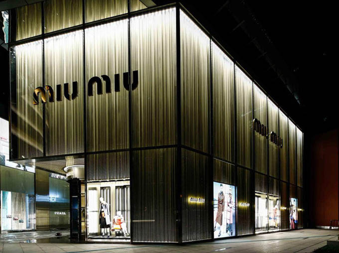Miu-Miu-Store-In-Shanghai-by-Roberto-Baciocchi-01.jpg