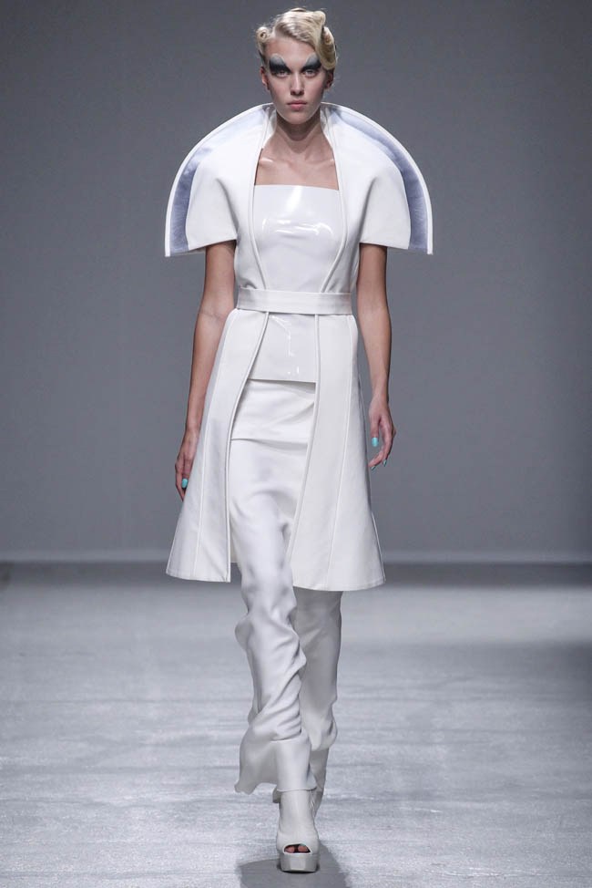 gareth-pugh-spring-2014-37.jpg