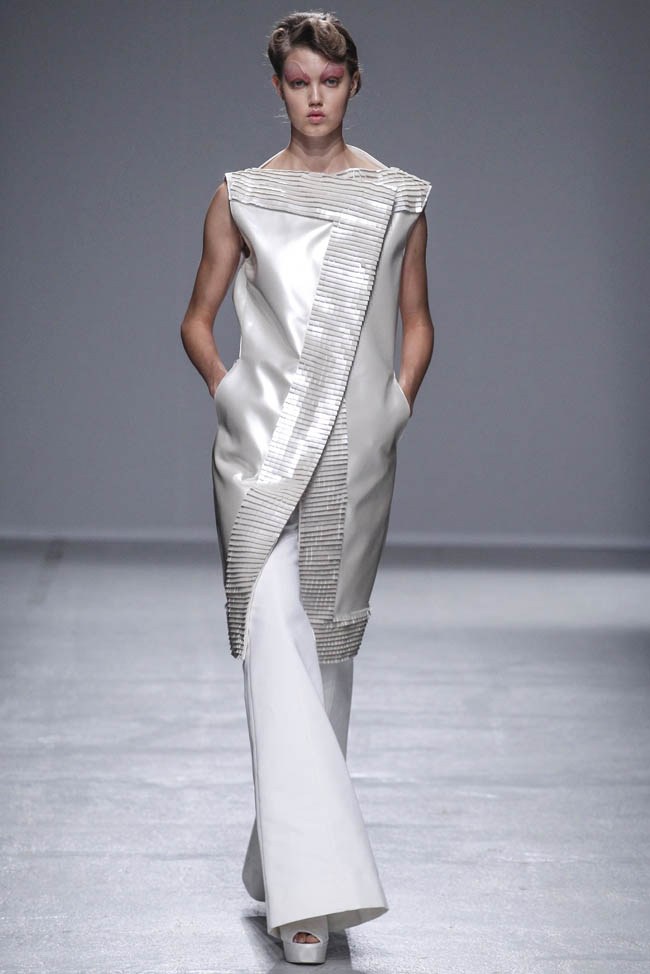 gareth-pugh-spring-2014-39.jpg