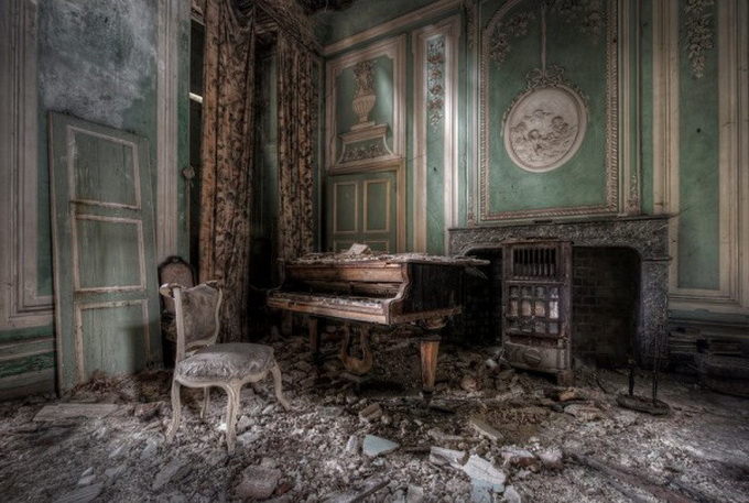 niki-feijen-disciple-of-decay-01-600x403.jpg
