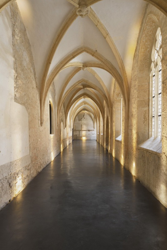 Dominican-Monastery-into-Performance-Center-1-640x828.jpg