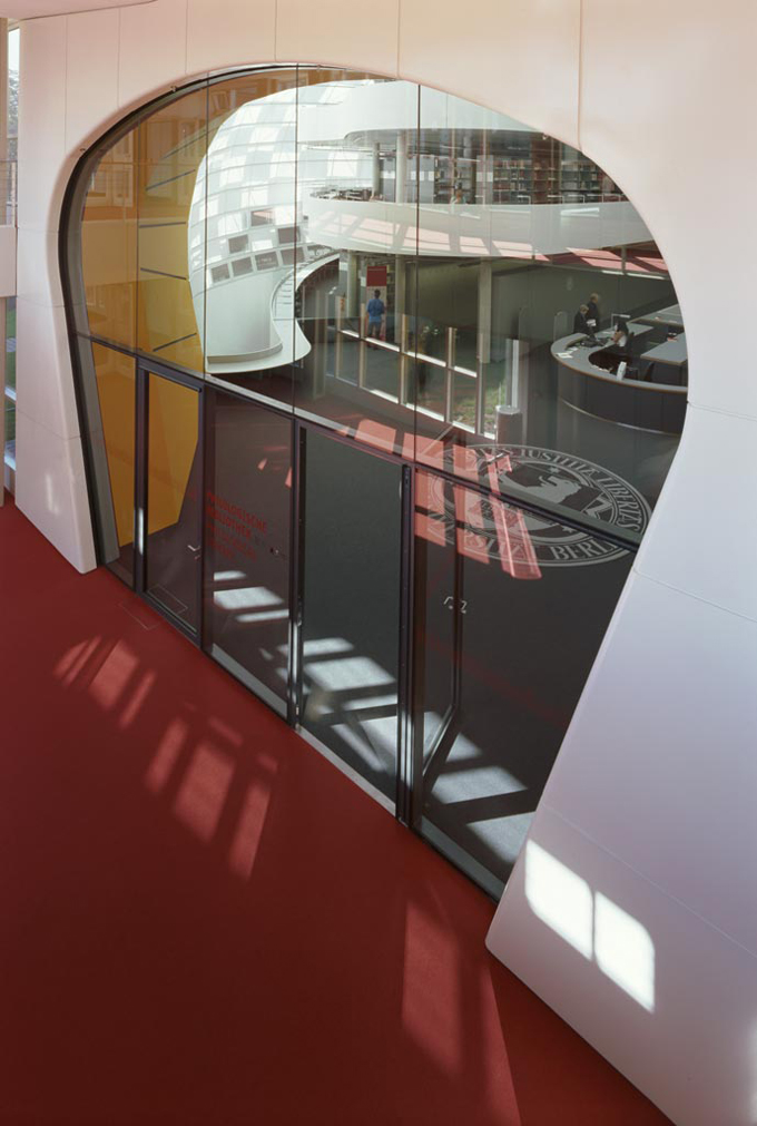 Free-University-Foster-09.jpg