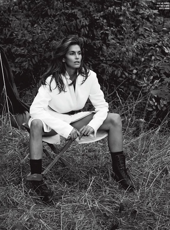 Cindy-Crawford-V-Magazine-Sebastian-Faena-03.jpg
