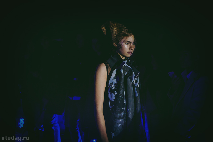 17-etoday-19-10-2013-PIROSMANI.jpg
